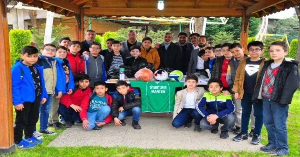 Geleceğin Hafızlarına Spor Malzemesi Desteği