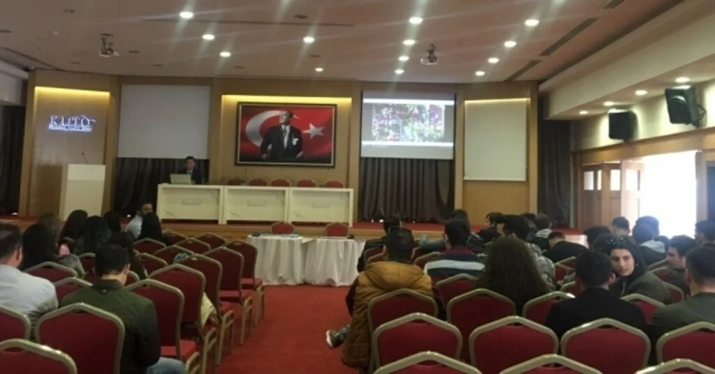 Geleceğin Rehberlerine Kutoda Sosyal Medya Sunumu