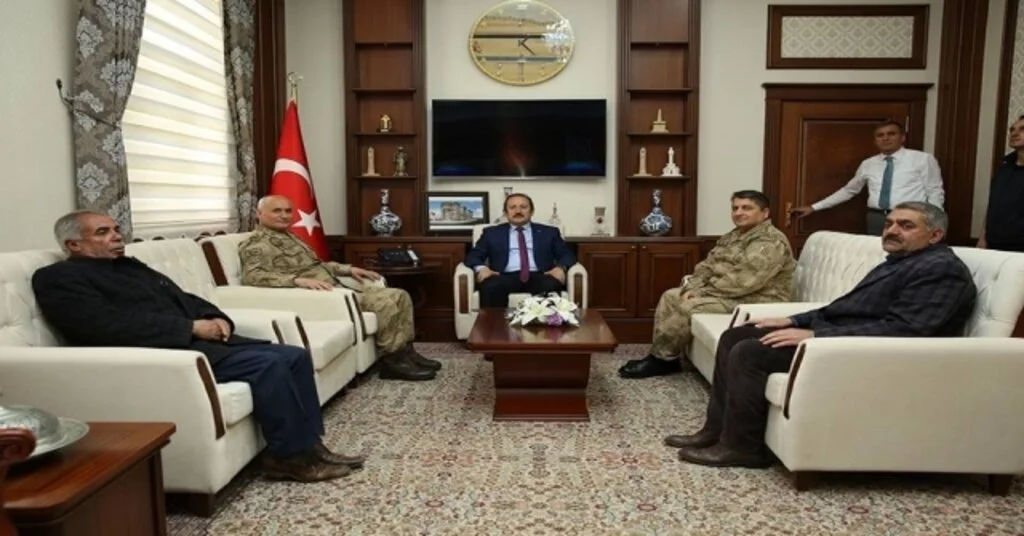 Giresun Jandarma Bölge Komutanı Tuğgeneral Hasan Koçyiğitten Vali Pehlivana Ziyaret