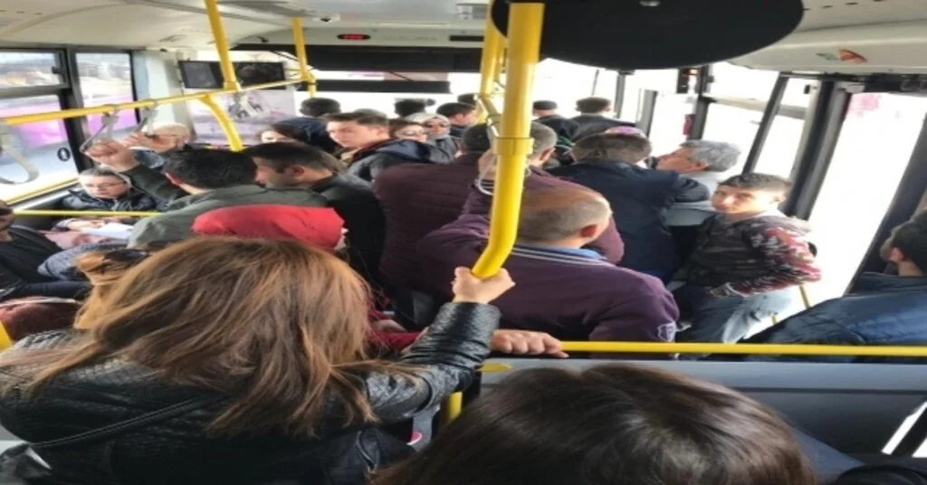 Gürpınarda Vatandaşların Ulaşım Sıkıntısı