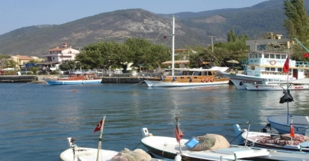 Güzelçamlıda Yapılması Planlanan Yat Limanının Çed Raporu Açıklandı