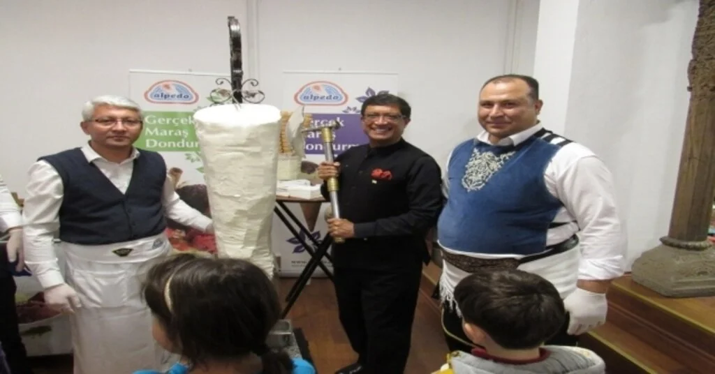 Hindistan Büyükelçiliğinde Dondurma Şov