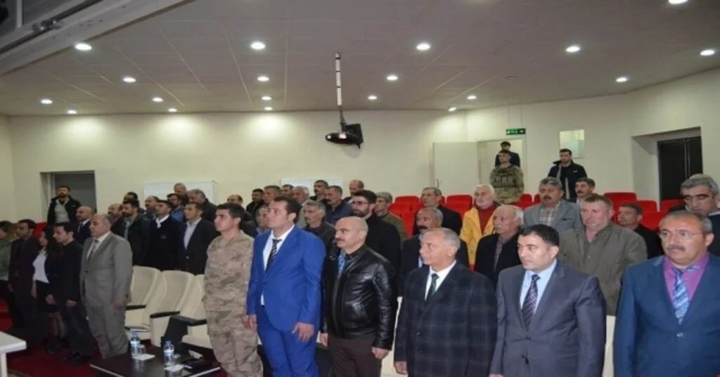 Hozatta Muhtarlarla Toplantı