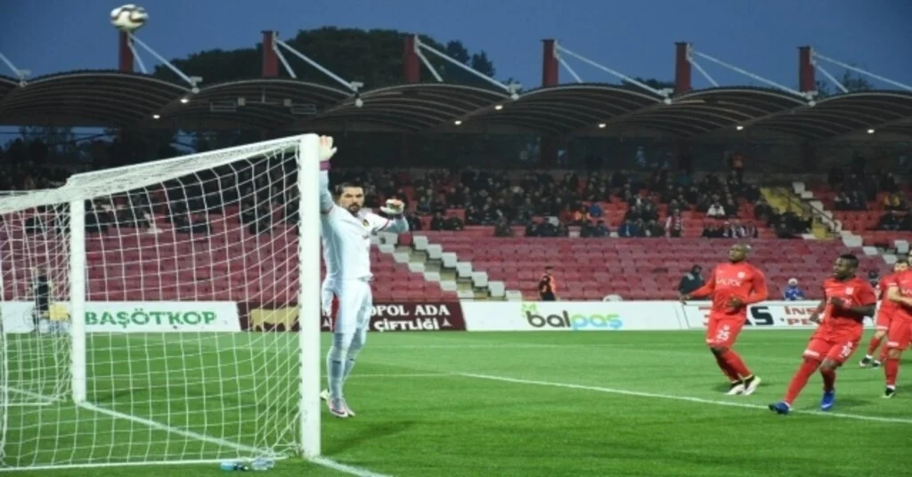 İstanbulsporlu File Bekçisi Alperenin Zorlu Haftası