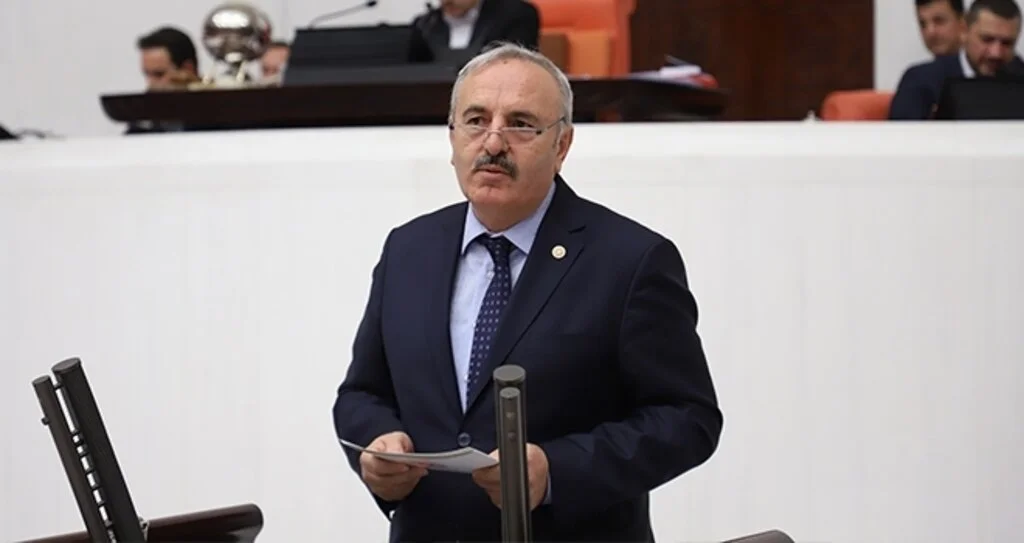 İYİ Parti Samsun Milletvekili Bedri Yaşar: Gençler bizim geleceğimizdir 