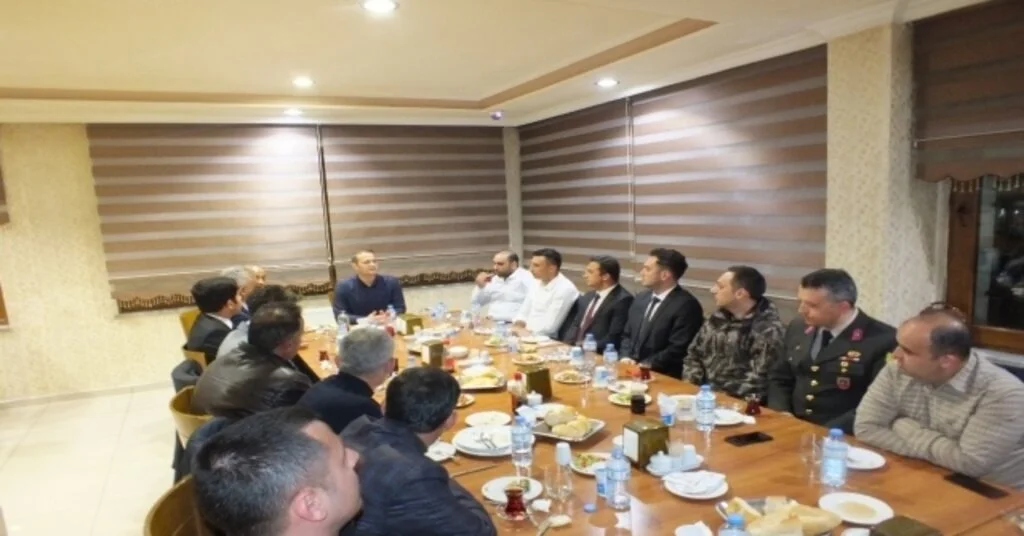 Kaymakam Yalçın, Emniyet Mensuplarına Yemek Verdi