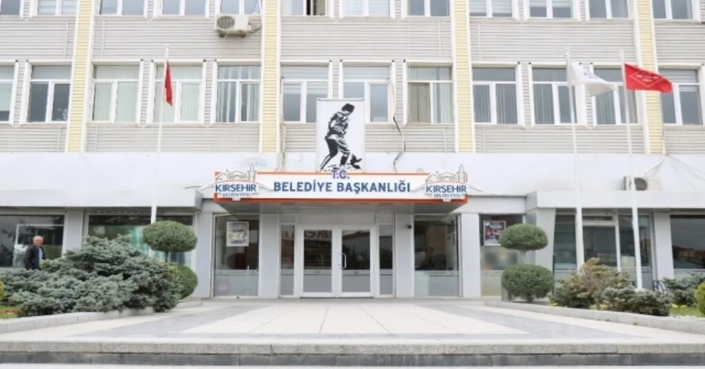 Kırşehir Belediyesine T.c. İbaresi Kondu