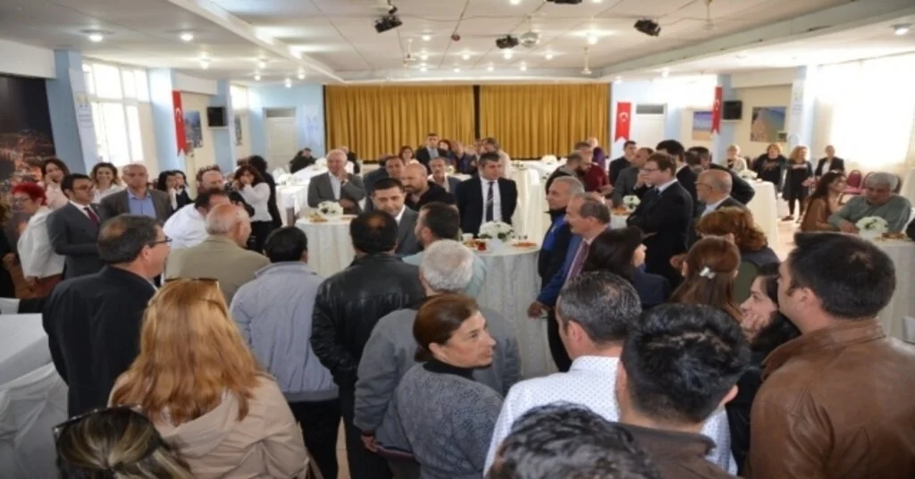 Kuşadası Belediye Başkanı Kutlamaları Ve Tebrik Ziyaretlerini İki Günle Sınırlı Tuttu