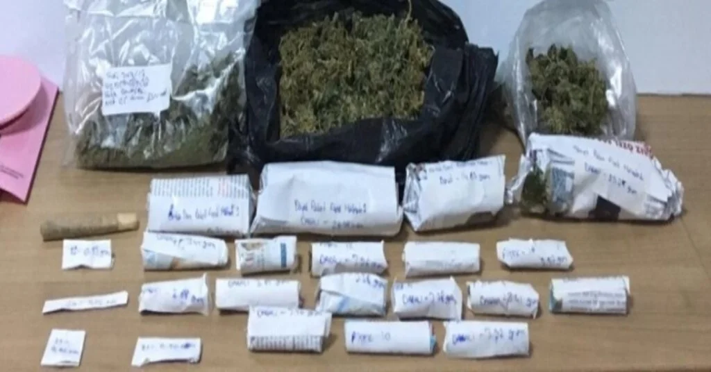 Kuşadasında 6 Adrese Eş Zamanlı Uyuşturucu Operasyonu; 9 Gözaltı