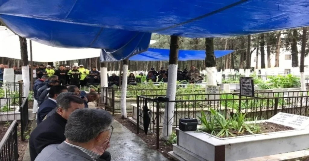 Kuşadasında Şehit Polisler Unutulmadı