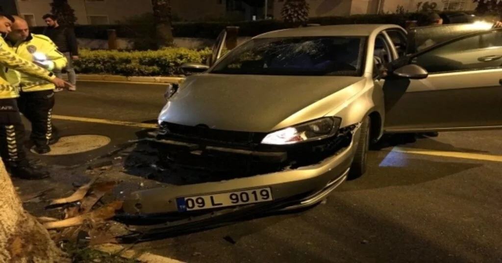 Kuşadasında Trafik Kazası; 1 Yaralı