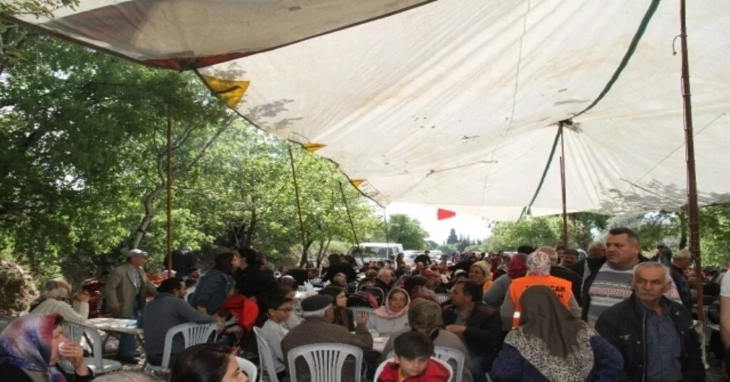 Kuyucakta Geleneksel Arap Dede Hayrı Düzenlendi
