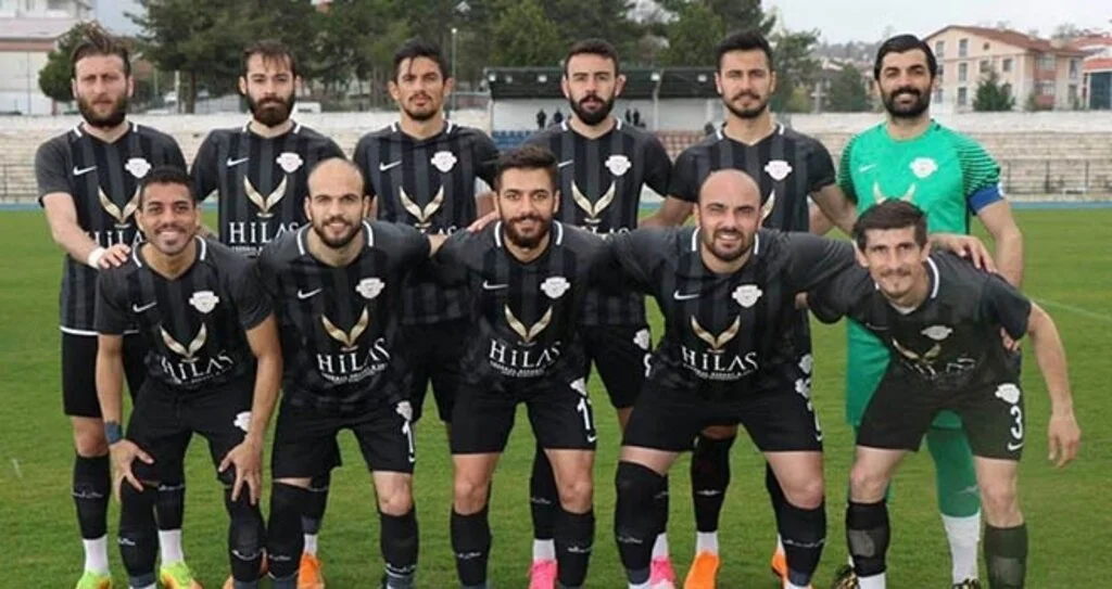 Ladik Play-Outa Kaldı