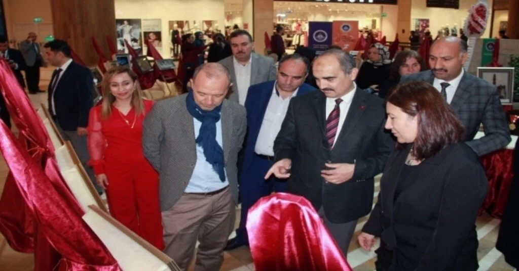 Madalyalı Şehirde Kağıt Rölyef Sergisi