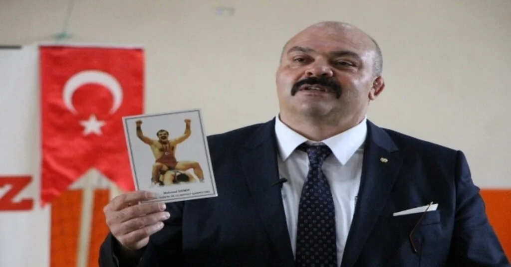 Mahmut Demirden Rıza Kayaalpe ‘Altın Tavsiye