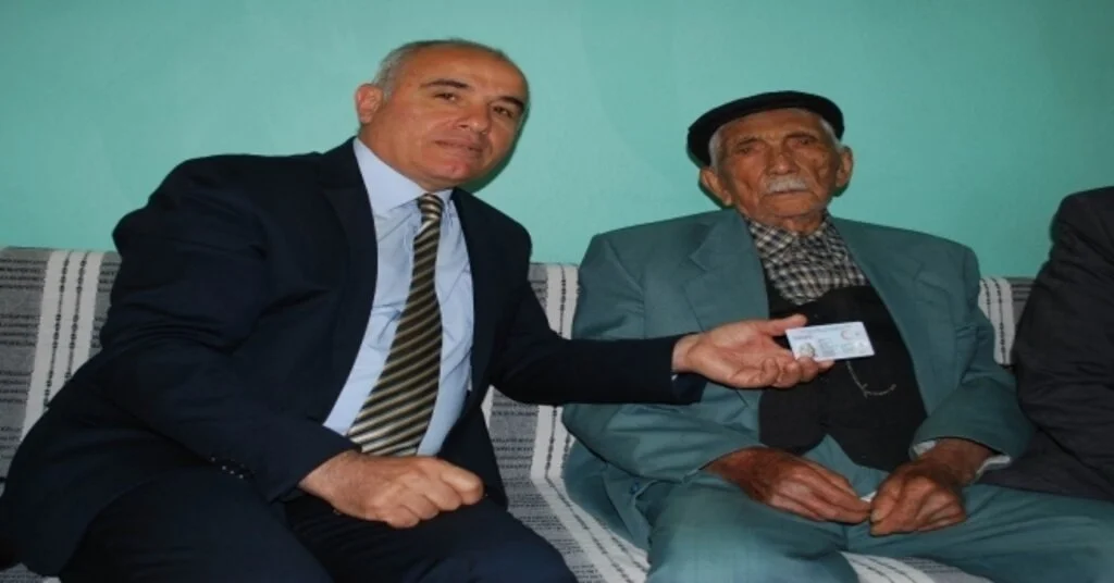 Manisada 105Lik Dedeye Yeni Kimlik