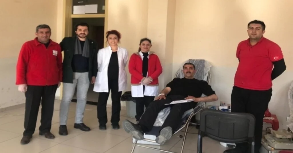 Mehmet Akif Ersoy Lisesinden Kan Bağışı Kampanyası