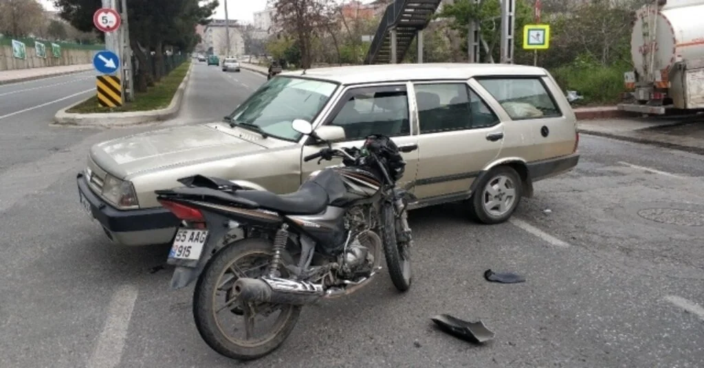 Motosiklet Otomobil İle Çarpıştı: 1 Yaralı