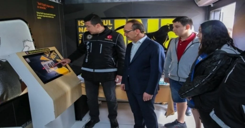 Narkotik Eğitim Tırı Orduda