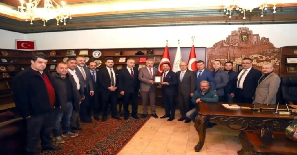 Nevşehir Belediyespor Yönetimi, Başkan Arıyı Ziyaret Etti