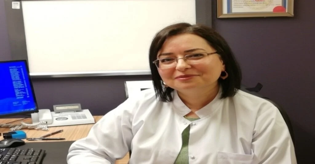Nöroloji Uzmanı Doç. Dr. Nergiz Hüseyinoğlu: “Parkinson Hastalığı, Tansiyon Ve Terleme Sorunları Olarak Da Ortaya Çıkabilir”