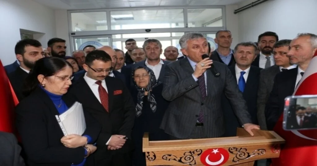 Of Belediye Başkanı Sarıalioğlu Mazbatasını Aldı