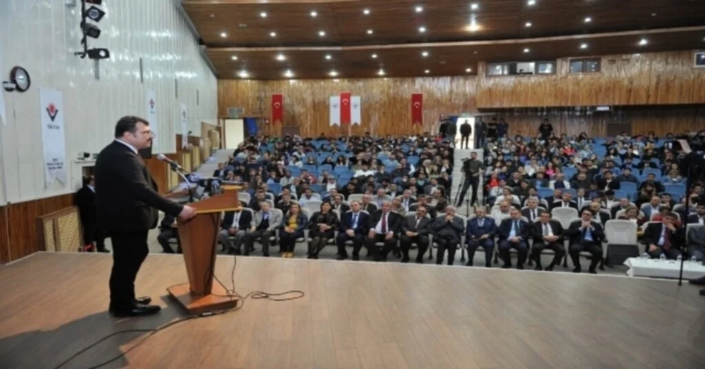 Öğrencilere, ‘Tübitak Odaklı Yeni Süreçler Semineri