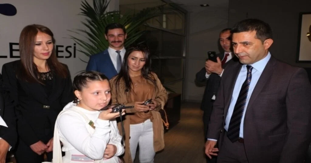 Ömer Günel Koltuğunu Devretti