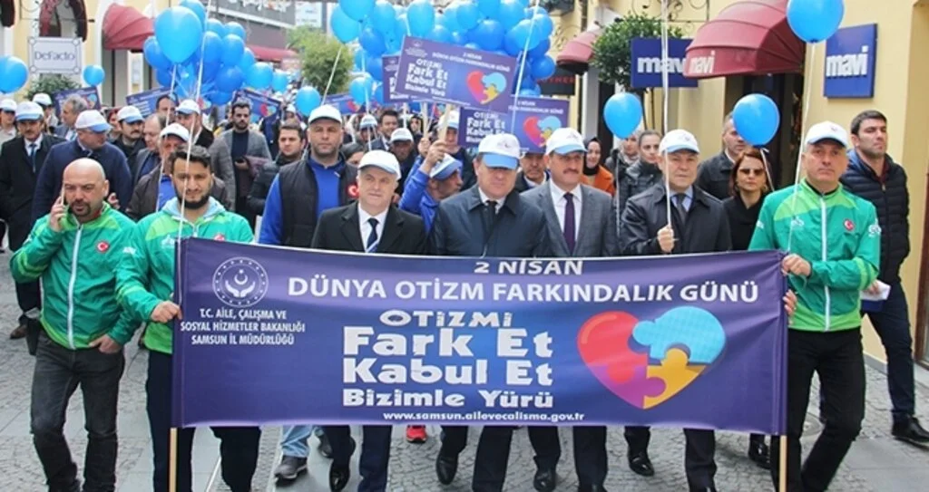 Otizme Yürüyüşle Dikkat Çektiler