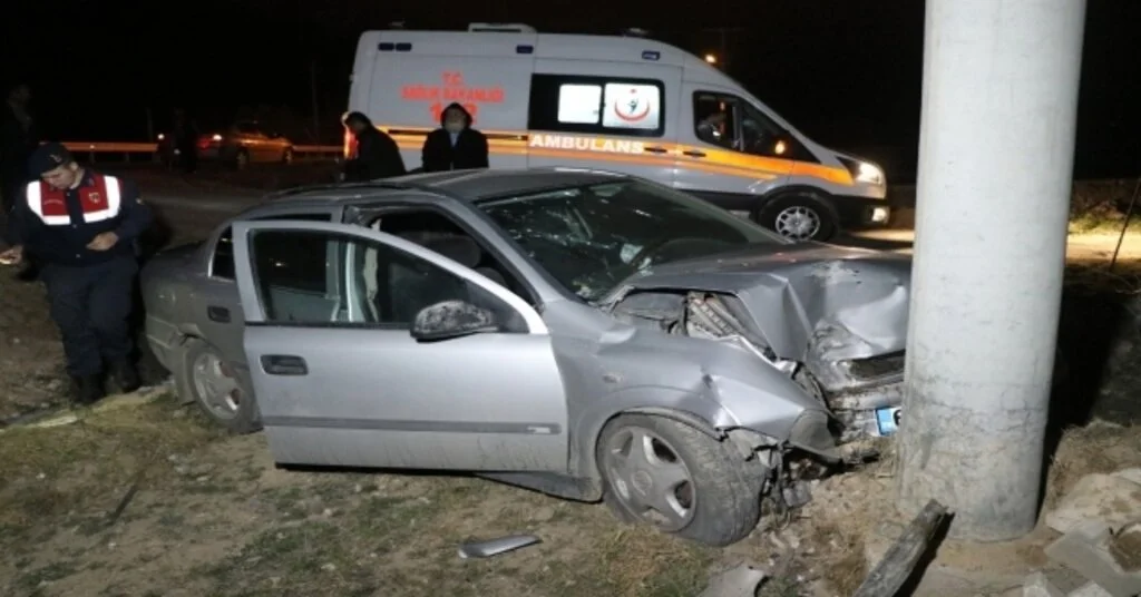 Otomobil Şarampole Düştü: 1İ Çocuk 6 Yaralı