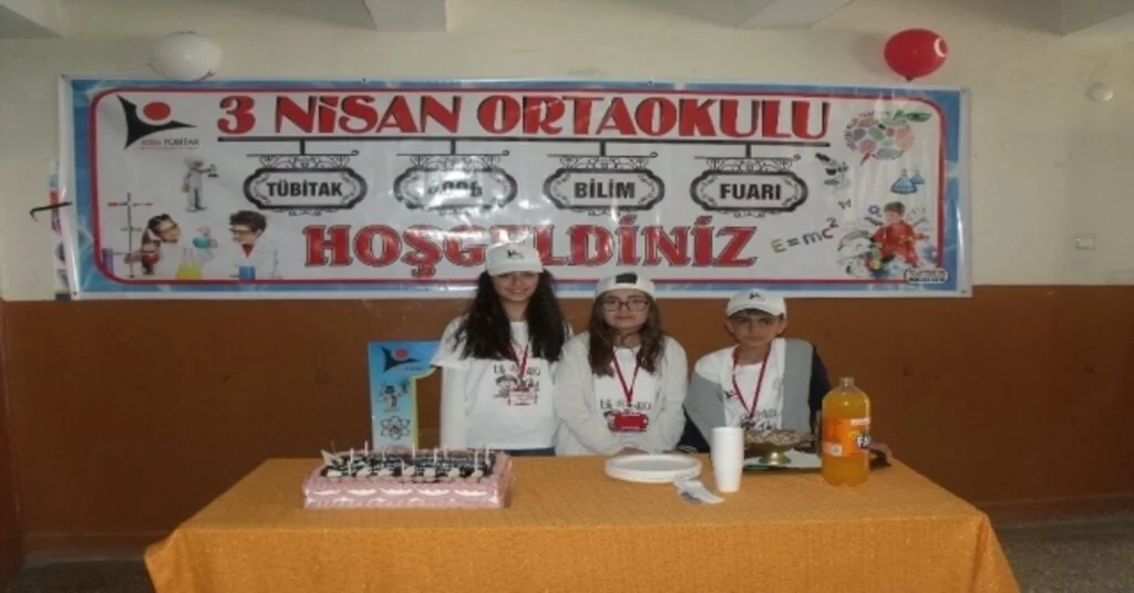 Özalp İlçesinde Tübitak 4006 Bilim Fuarı