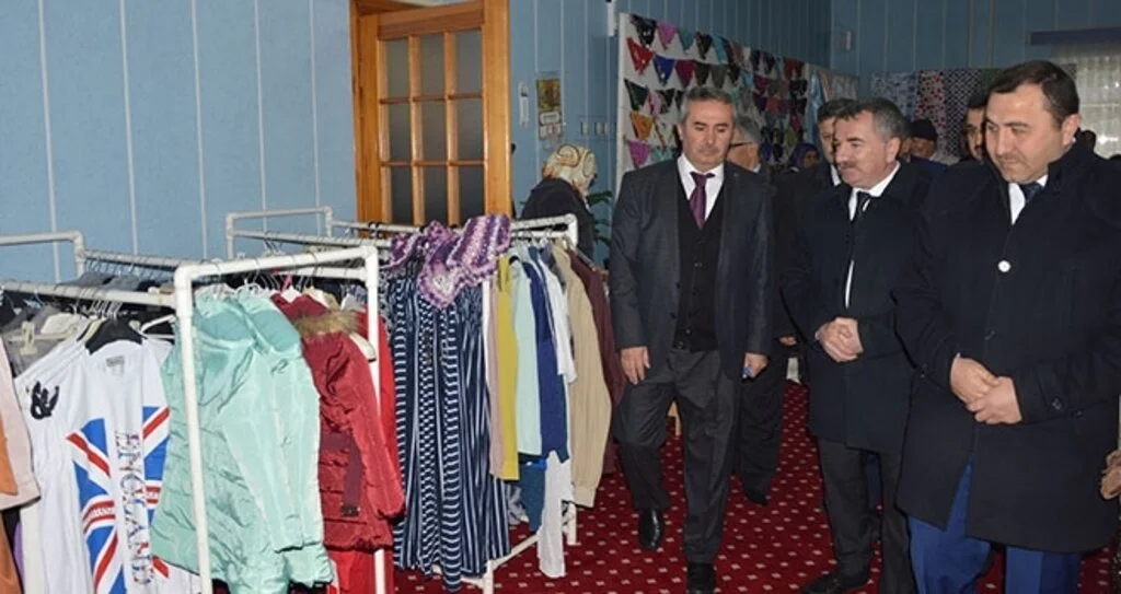 Özdemir Duyarlı Öğrencileri Kutladı