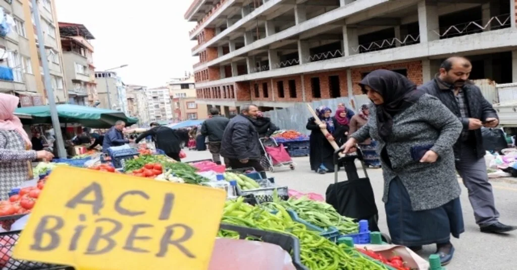 Pazarda Biber De Acı Fiyatlar Da