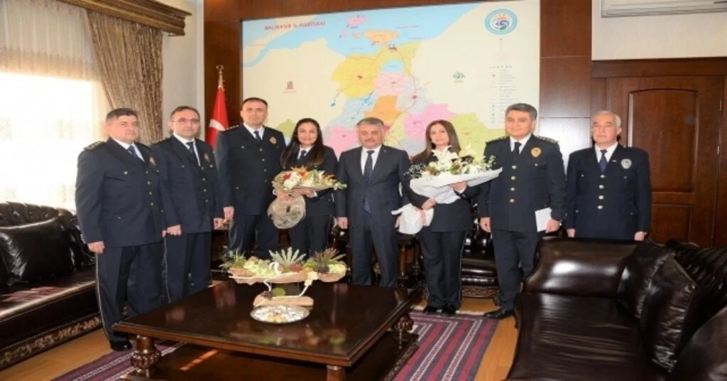 Polisler Vali Yazıcıyı Ziyaret Etti