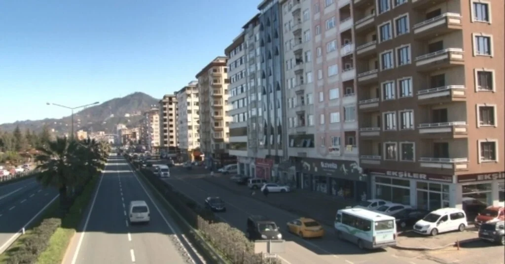 Rizede Yıkılacak 4 Bin 174 Bina İçin Rezerv Alanı Belirlendi