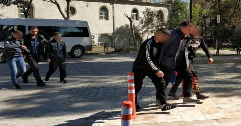 Samsunda Otomobil Çalan 4 Çocuk Tutuklandı