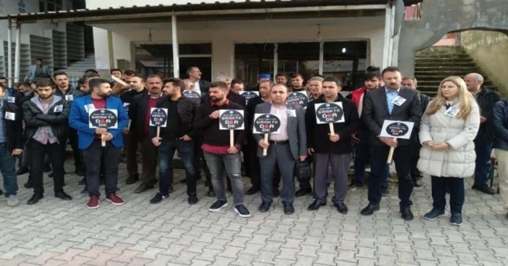 Sasonda Öğretmenler, Meslektaşlarının Öldürülmesine Tepki Gösterdi