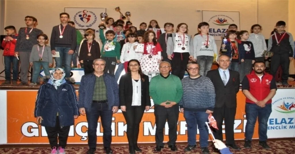 Satrançta Derece Yapan Öğrenciler,  Ödüllerini Aldı