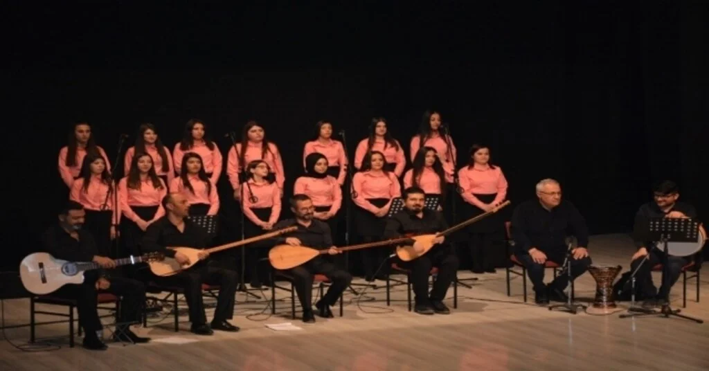 Sevgi Evlerinde Kalan Çocuklardan Konser