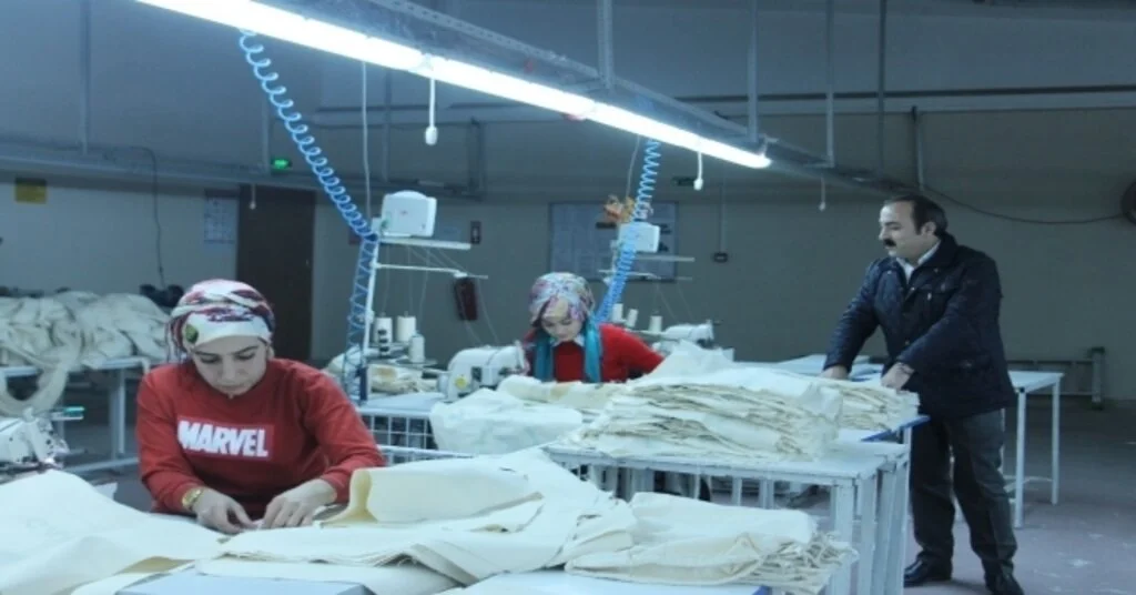 Siirtli Kursiyerler Meslek Öğrenip Para Kazanıyor