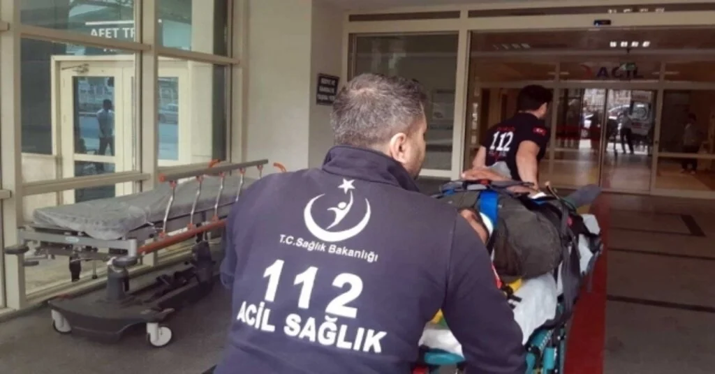 Siirtte Engelli Bireyleri Taşıyan Minibüs Kaza Yaptı: 4 Yaralı
