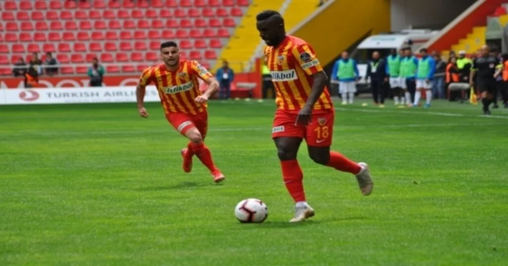 Silvestre Varela İlk Golünü Attı