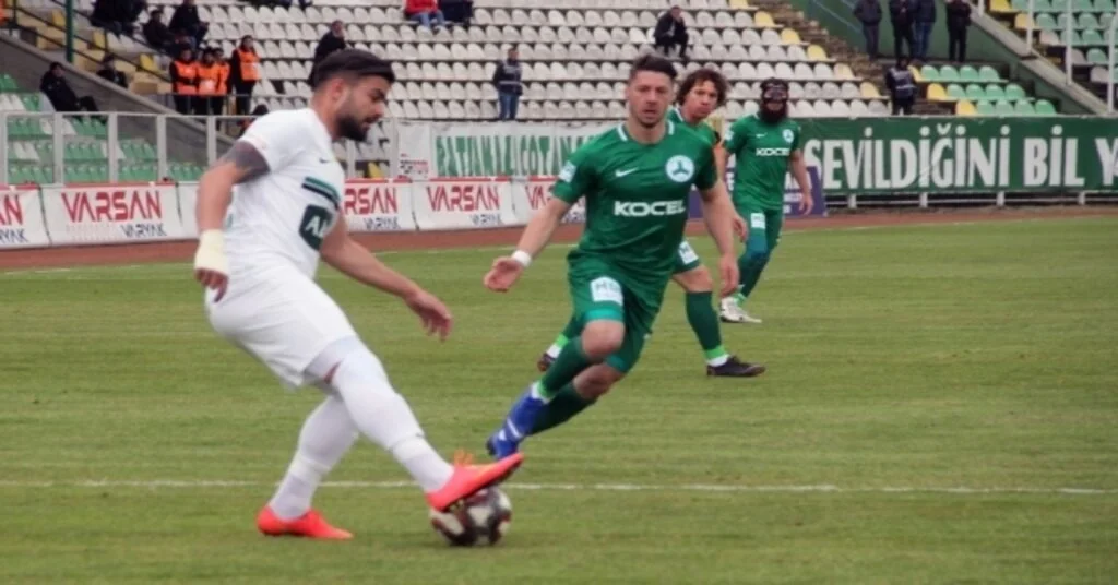 Spor Toto 1. Lig: Giresunspor: 0 - Abalı Denizlispor: 2 (İlk Yarı Sonucu)