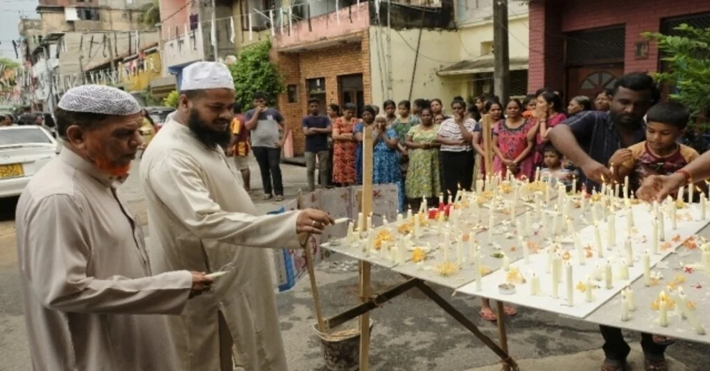 Sri Lankada Kiliselerde Pazar Ayini Yapılmadı, Ölenler Anıldı