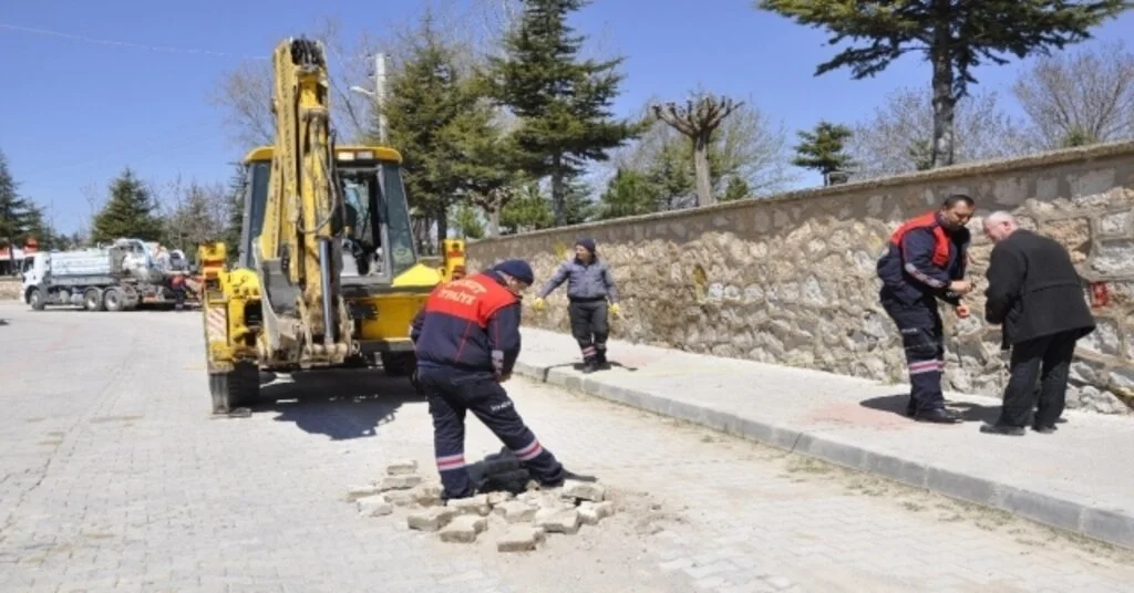 Şuhut Belediyesi İtfaiye Amirliği Logar Temizleme Çalışmaları Başlattı