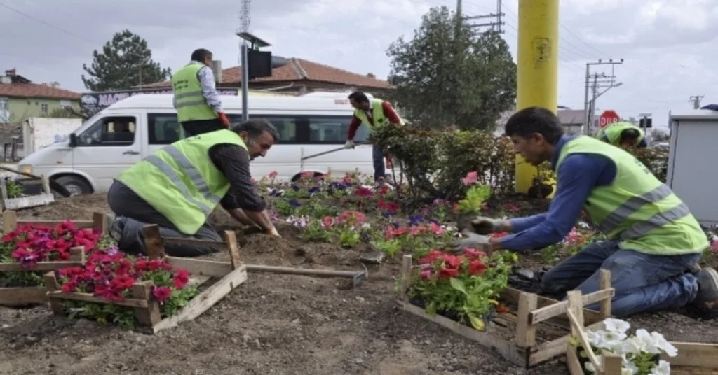 Şuhut Çiçeklerle Daha Güzel
