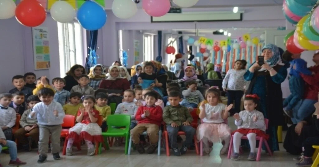 Tatvanda Çocuk Şenliği Düzenledi