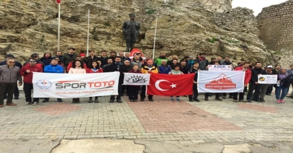 Tdfnin Yaz Dağcılık Eğitim Kampı Ispartada Başladı