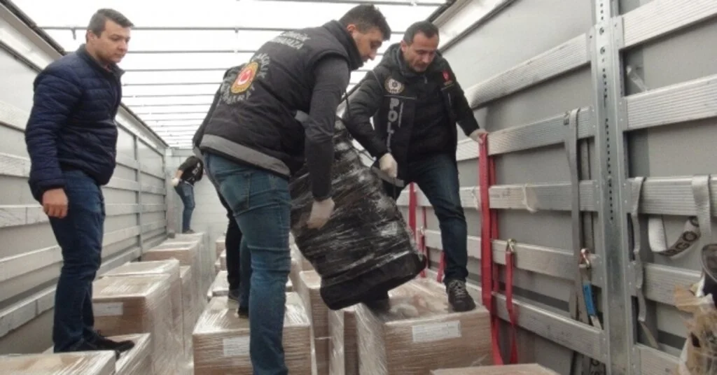 Tekirdağda Bavul Bavul Uyuşturucu Ele Geçirildi: Tam 131 Kilo