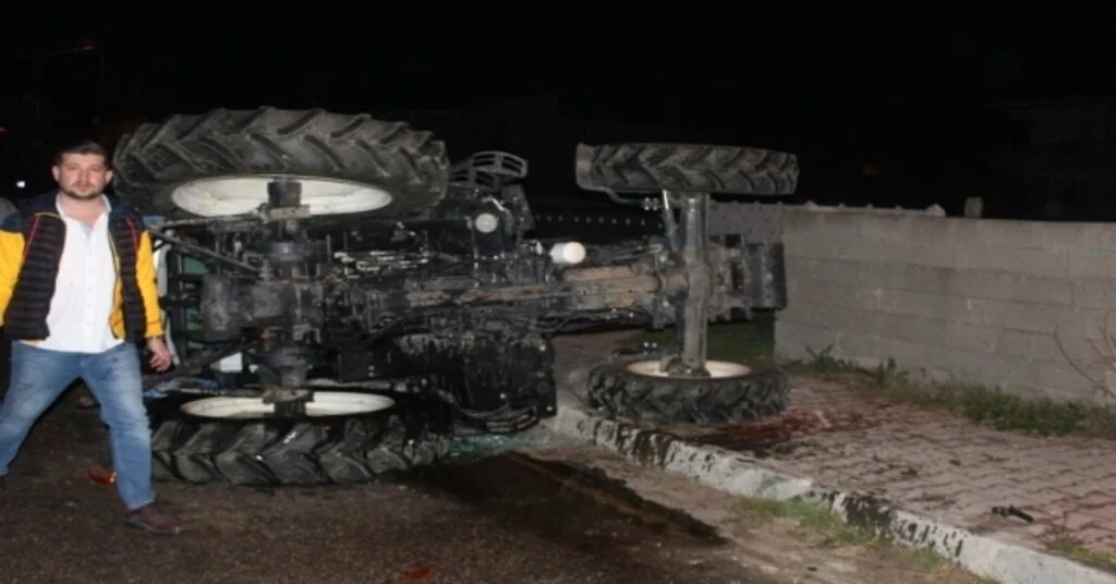 Tekirdağda Kamyonet Traktöre Çarptı: 4 Yaralı